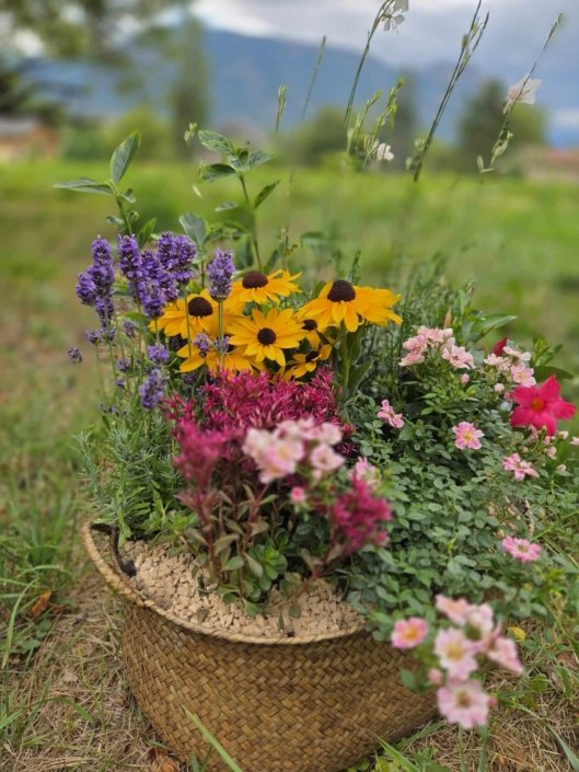 Composition florale pour un mariage champêtre